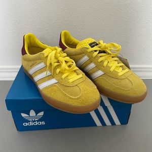 Adidas Gazelle Sz 7 (women) Bright Yellow
